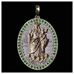 Medalha Nossa Senhora dos Aflitos em prata de Lei cravejada Esmeraldas Mista