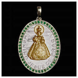 Medalha Menino Jesus de Praga em prata de Lei cravejada Esmeraldas Mista