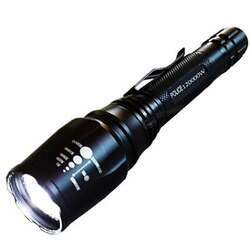 Lanterna Tática LED T6 Police 2 210 000 Lumens Com 2 Baterias de Longa Duração e Carregador Duplo