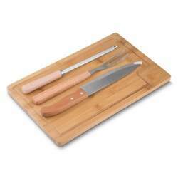Kit churrasco 4 peças, contém chaira, faca, garfo e tábua de bambu com canaleta - 14584