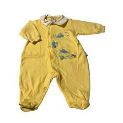 Pijama macacão amarelo carrinhos azuis pista 1-3M