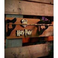 Suporte de Varinha de Parede Brasão Hogwarts Harry Potter
