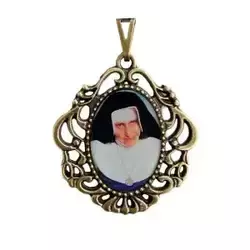 MD129226 - Medalha Santa Dulce dos Pobres (Irmã Dulce) Camafeu Ouro Velho - 4,5x4cm