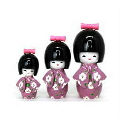 Trio de Boneca Japonesa Kokeshi - Madeira Roxa com Laço Rosa