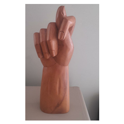 Escultura De Mão Figa Em Barro Nil Moraes 22cm
